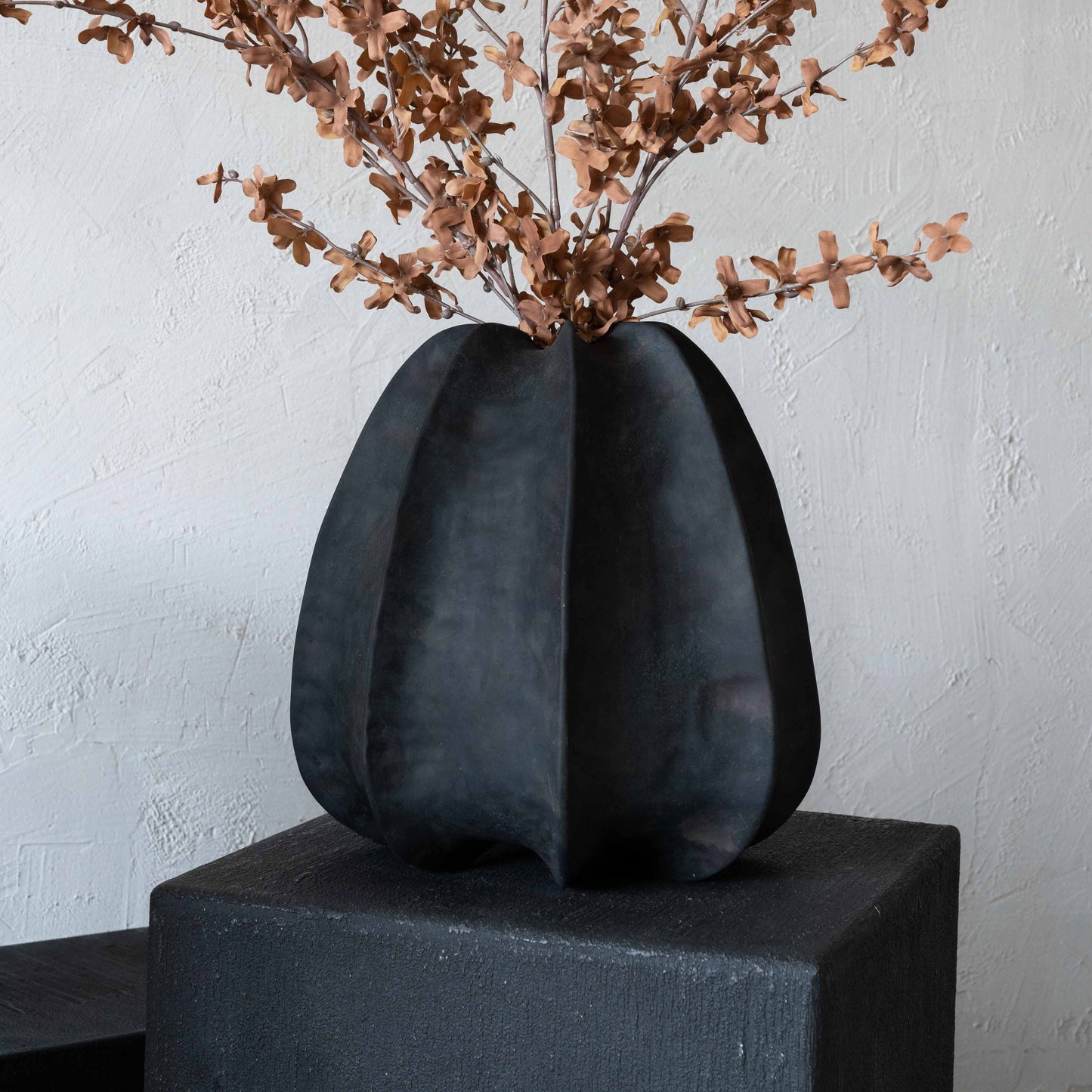Verdant Decorative Black Vase | Flower Pot